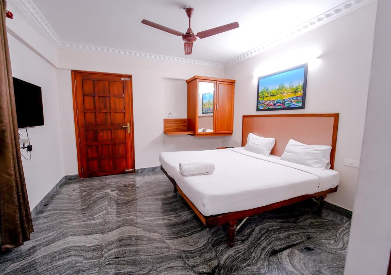Luxe Vue - Premium Hotel Thiruvananthapuram ภายนอก รูปภาพ