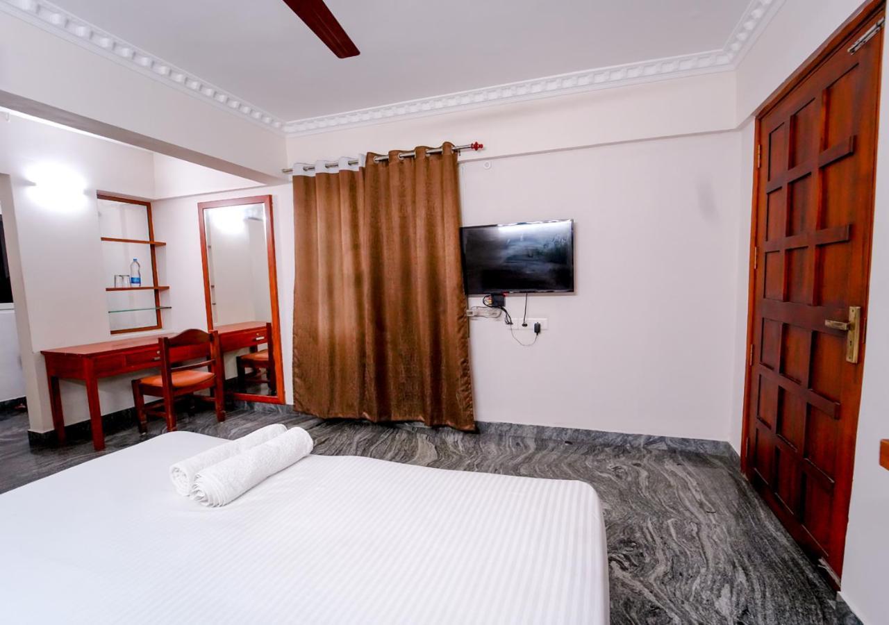 Luxe Vue - Premium Hotel Thiruvananthapuram ภายนอก รูปภาพ